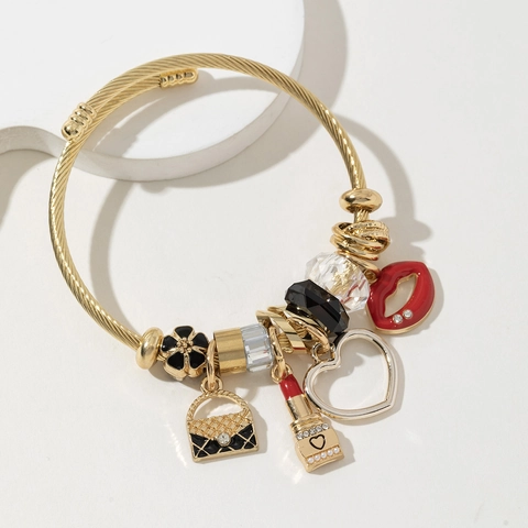 Verstellbarer Edelstahl Armreif Herz Tasche Lippenstift Lippen Blume Emaille Anhänger Gedrehtes Drahtdesign Schmuck