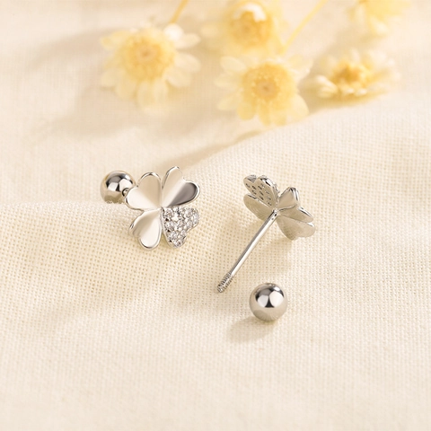 Klavertje Oorknopjes Koper Met Zilveren Stift En Zirconia Inlay Schroefsluiting Minimalistische Sieraden Voor Dames