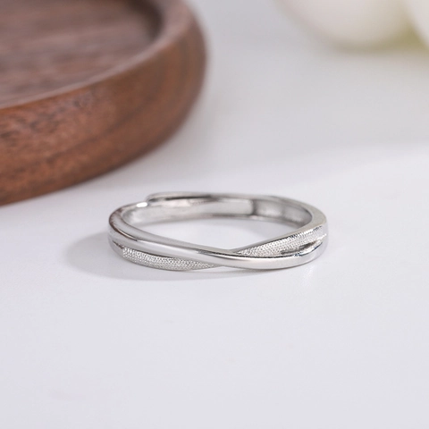 Eleganter Kupfer Kreuz Ring Mattiert Poliert Doppelschicht Verstellbare Öffnung Fingerring Für Damen Mode Schmuck