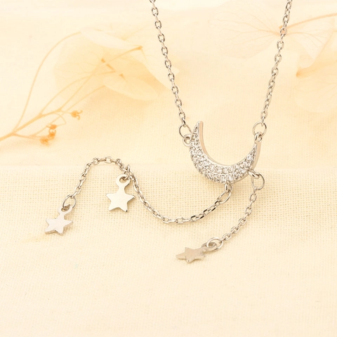 Elegante Stern Mond Anhänger Halskette Kupfer Mit Zirkon Einlage Einfache Quaste Schlüsselbein Kette Für Frauen