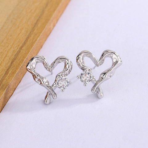 Irregular Hollow Heart Earrings With 925 Sterling Silver Earring Post Copper Cubic Zirconia Liquid Metal Design Niche