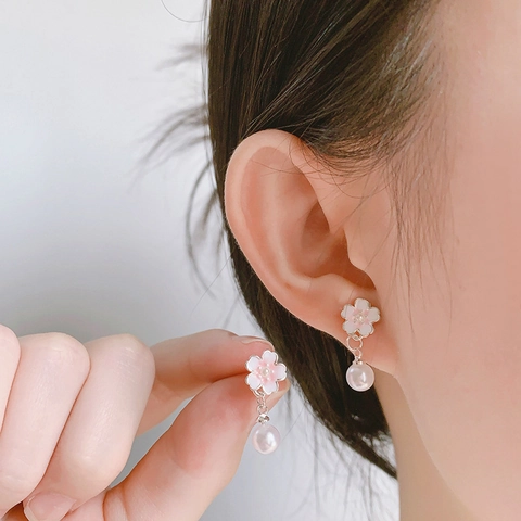 Orecchini Pendenti Fiore Di Ciliegio Smalto Rosa Con Perla Artificial 925 Argento Sterling Perno Per Orecchino Per Donna