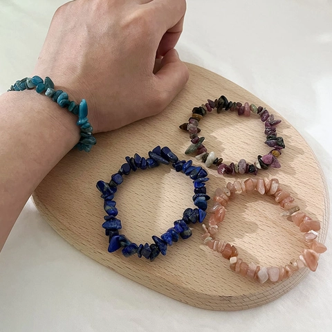 Bracciale in Pietra Naturale Irregolare Braccialetto Elastico con Perline di Pietre Preziose Fatto a Mano per Uomo Donna Gioielli Boho