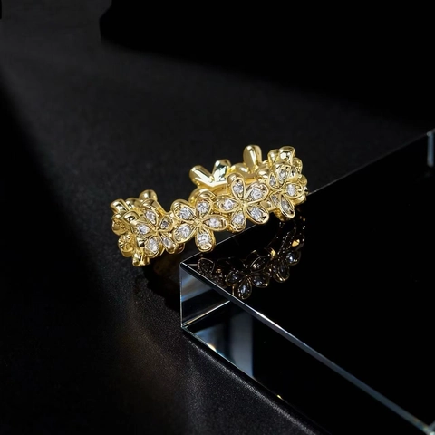 Anillo De Flor De Cobre Banda Abierta Ajustable Con Micro Pavé De Circón Joyas Florales Elegantes Para Mujeres