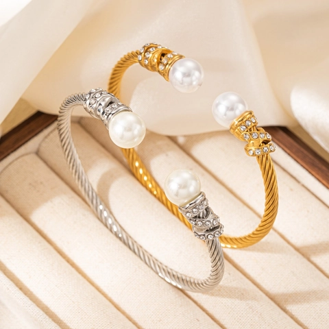 Bracciale Rigido Aperto A Cavo Intrecciato In Acciaio Al Titanio Con Perla Artificial E Strass Gioielli Da Donna
