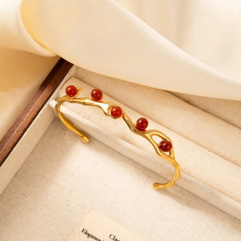 Bracciale Rigido Aperto Onda Irregolare Placcato Oro Acciaio Inossidabile Perla Artificial Pietra Verde Stile Francese Vintage