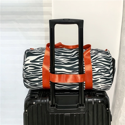 Bolsa De Viaje Estampado Cebra Letras Gran Capacidad Nylon Duffel Bag Con Correa Para Maleta Bolso De Gimnasio Mujeres Hombres