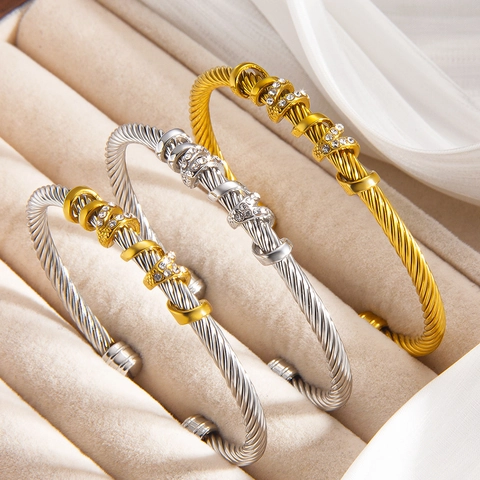 Gedrehtes Kabel Offenes Armreif Edelstahl Mit Strass 18K Vergoldet Minimalistischer Modeschmuck Damen