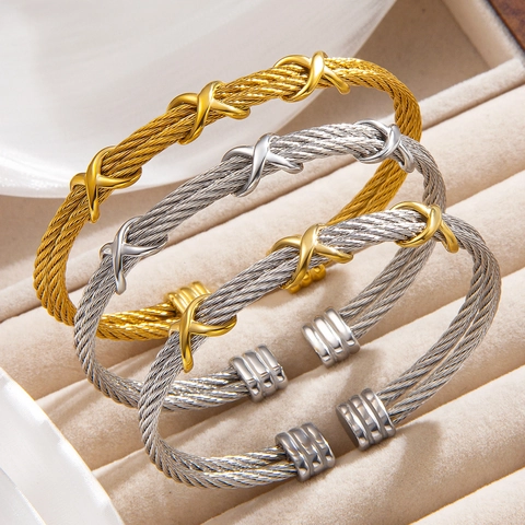 Bracciale Rigido Aperto Acciaio Inossidabile Filo Di Cavo Intρεcciato Accenti A Forma Di X Gioiello Bicolore