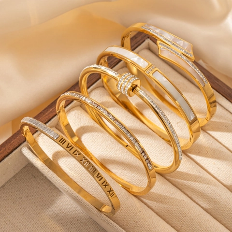 Women's Stainless Steel Zirconia Bangle Bracelet With Roman Numerals Shell Inlay Geometric Fashion Jewelry Bangle