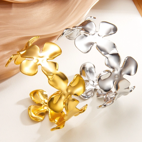 Minimalistisches Kleeblatt Offener Armreif Blume Edelstahl 18K Vergoldet Verstellbares Armband Für Damen