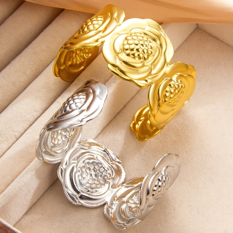 Edelstahl Armreif Geprägte Rose Kamelie Blume 18K Vergoldet Vintage Verstellbar Elegant Bangle Damen