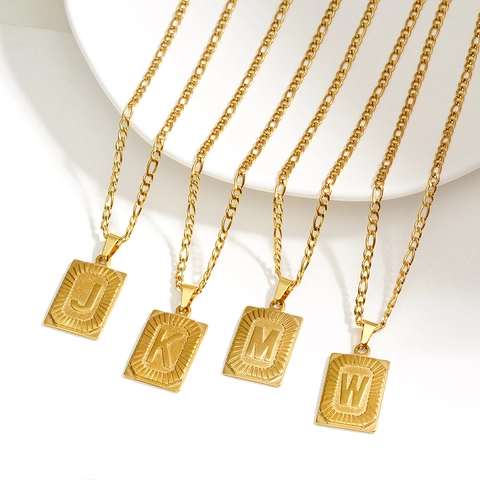 Collar Con Colgante De Letra Inicial Acero Inoxidable 304 Chapado En Oro Medalla Cuadrada Cadena Fígaro Joyería De Moda Retro Unisex
