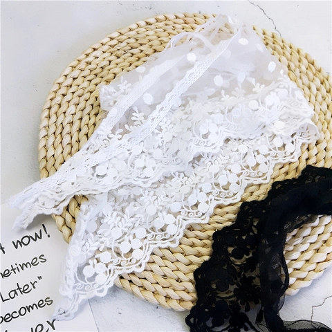 Elegant Lace Triangle Scarf French Retro Floral Embroidery Hollow Out Mesh Headscarf Hair Band Neck Scarf For Women