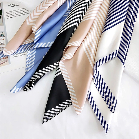 Elegante Foulard Quadrato Di Raso Poliestere Con Motivo Geometrico A Righe Per Collo Testa Accessorio Per Borsa Stile Chic Francese