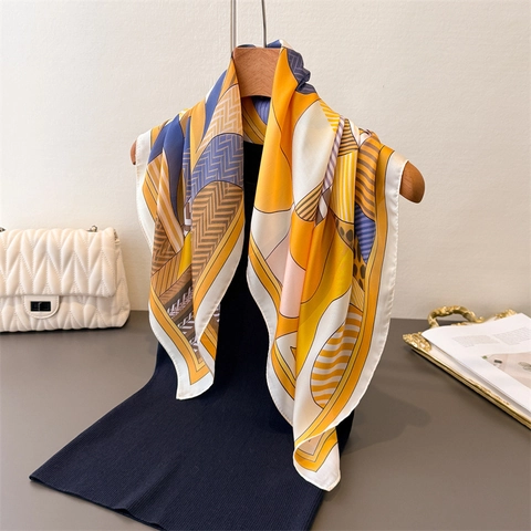 Sciarpa Quadrata in Raso con Stampa Geometrica Bandana Effetto Seta Premium Foulard Versatile per Collo e Testa per Donna Accessorio Moda Chic