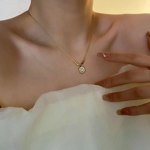 Smiley Face Square Pendant Necklace Titanium Steel Shell Inlay Minimalist Elegant Clavicle Chain For Women