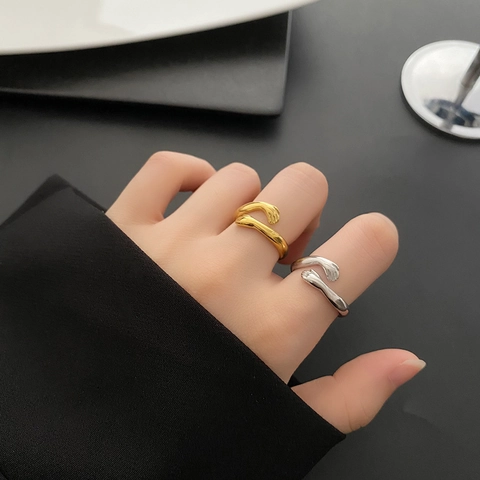 Minimalist Romantic Embrace Hands Hug Ring Titanium Steel Open Adjustable Jewelry Accessory Gift For Women