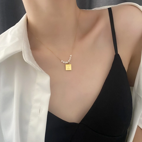 Love Me Letter Engraved Square Plaque Necklace Titanium Steel Minimalist Shell Artificial Pearl Beads Clavicle Chain For Women