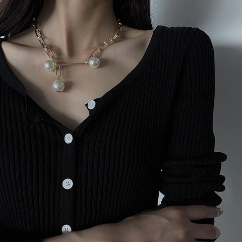 Paperclip Chain Necklace Titanium Steel With Horizontal Bar And Three White Shell Artificial Pearls For Women Modern Minimalist Style