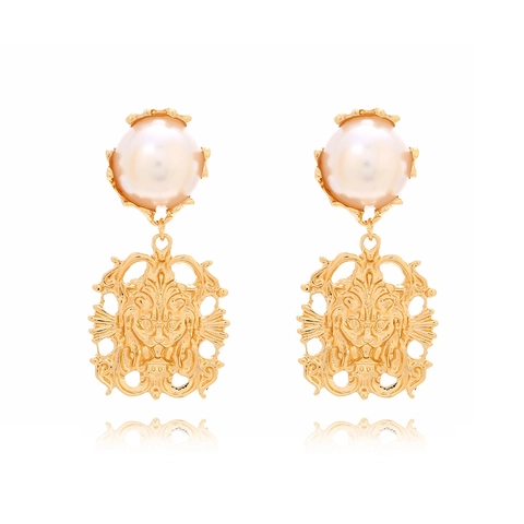 Baroque Retro Drop Earrings With Hollow Lion Head Relief Alloy Imitation Artificial Pearl And Stainless Steel Earring Post