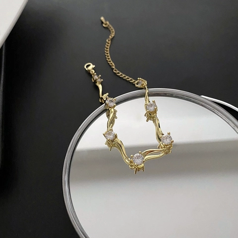 Bracciale Catena A Onde Lega Rame Design Spine Irregolari Con Zircone Bianco Regolabile Minimalista Elegante Per Donna