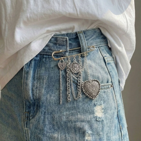 Spilla In Lega Argento Retrò Con Pendente A Cuore Catene Multistrato Nappa Stile Punk Gotico