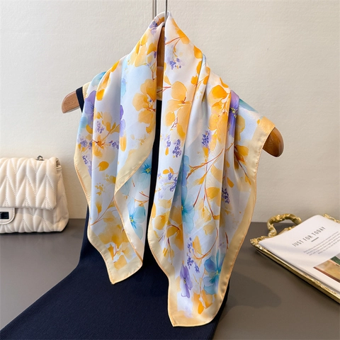 Foulard Quadrato Con Stampa Floreale Imitazione Raso Satin Bandana Versatile Di Moda Per Donna Accessorio Elegante