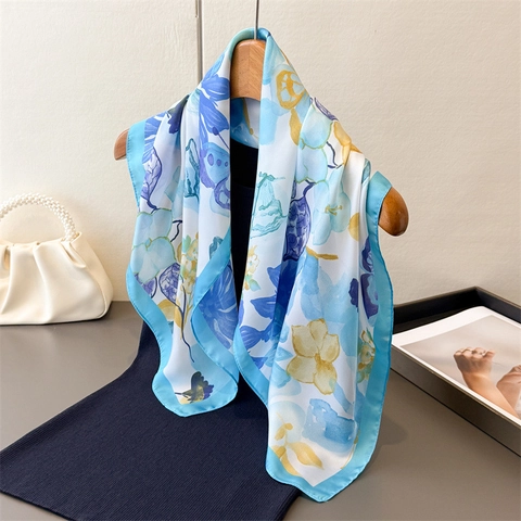Foulard Quadrato Con Stampa Floreale E Farfalle Imitazione Raso Stile Romantico Francese Elegante Sciarpa Versatile Da Donna