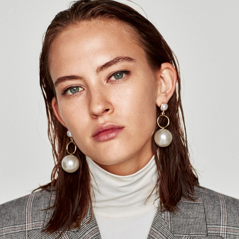 Elegant Large Imitation Artificial Pearl Drop Earrings Geometric Gold Zinc Alloy Round Hoop Dangle Earring For Women Fashion