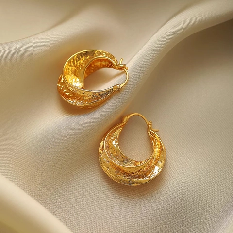 Pendientes De Aro Con Textura Martillada Vintage Cobre Con Baño De Oro De 18K Estilo Geométrico Plegado Para Mujeres