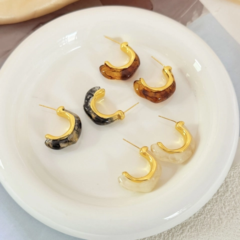 Boucles D'oreilles Créoles Géométriques En Forme De C Avec Incrustation De Cuivre Et De Résine Style Français Vintage
