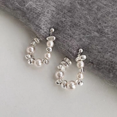 Irregular Silver Beads White Artificial Pearl Hoop Earrings With Copper Earring Post Niche Geometric Style For Women