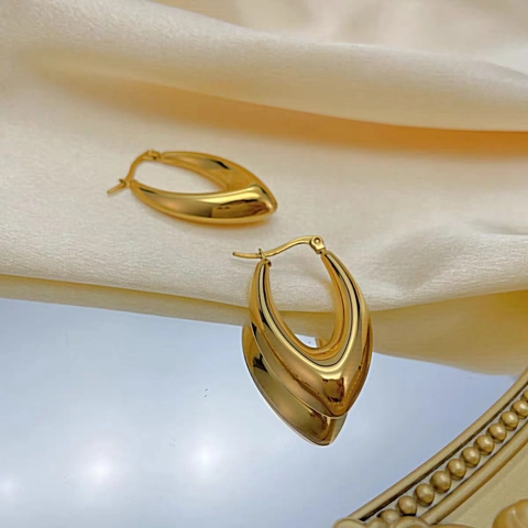 Pendientes Huecos Géométricos En Forma De U De Cobre Chapado En Oro De 18K Pulido Accesorio De Moda Minimalista Para Mujeres