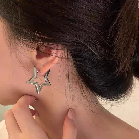 Stern Creolen Minimalistische Kupfer Pentagramm Ohrschnallen Geometrische Polierte Nischen Design Schmuck Für Frauen
