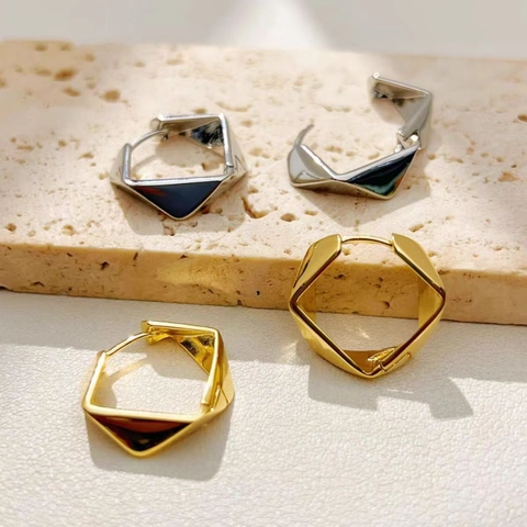 Geometrische Rhombus Hoop Ohrringe Kupfer Minimalistisch Modern Schmuck Für Frauen Hochglanzpoliertes Metall-Finish