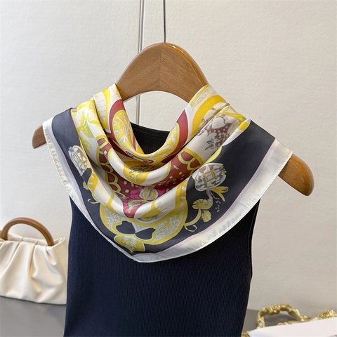 Artistic Printed Imitation Satin Square Scarf Elegant Baroque Floral Pattern Soft Satin Headscarf Neck Wrap For Women