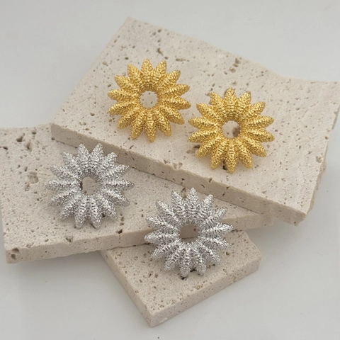 Sunflower Hollow Stud Earrings Copper Matte Gold Silver Plated Granulated Texture Niche Chic Jewelry For Women