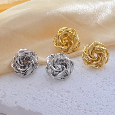 Stud Earrings With 3D Rose Flower Design Copper Metal Retro Irregular Light Luxury Fashion Jewelry For Women
