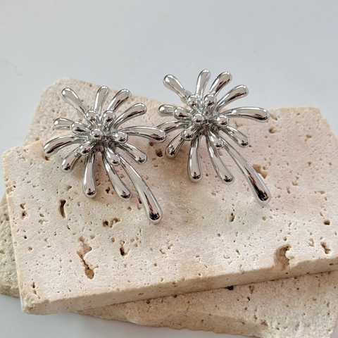 Pendientes De Botón Con Forma De Fuegos Artificiales Y Silver Earring Post Metal De Cobre Estilo Minimalista Exagerado
