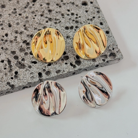 Orecchini A Lobo Con Texture Martellata Irregolare Per Donne Stile Lava Minimalista Lega Metallo Perno In Rame Gioielli