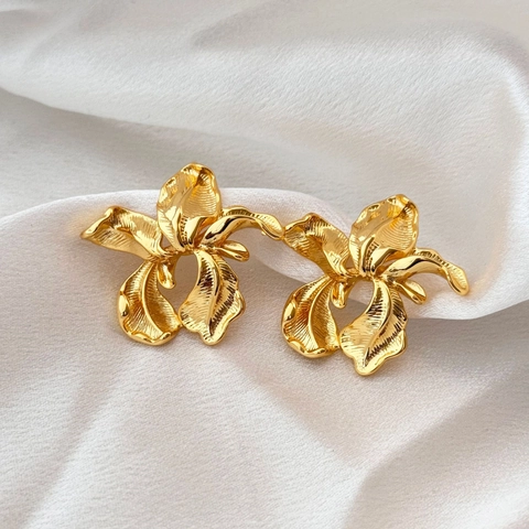 French Retro Flower Stud Earrings Irregular Geometric Orchid Shape Copper Metallic Niche Exaggerated For Women