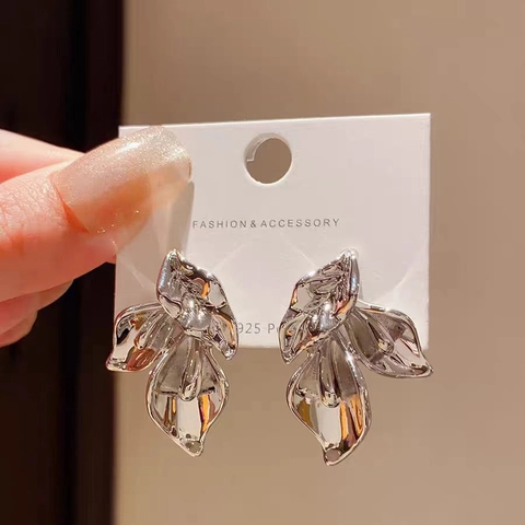 Orecchini A Lobo A Forma Di Foglia Con Perno In Argento Rame Petalo Stile Metallo Liquido Irregolare Gioielli Moderni Per Donna