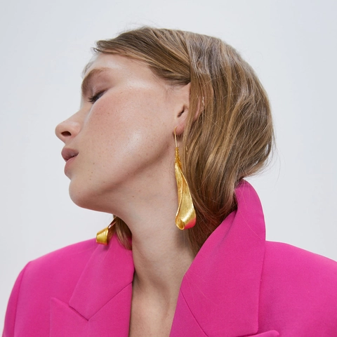 Vintage Brushed Metal Twisted Leaf Drop Earrings For Women Geometric Water Drop Shape Retro Minimalist Alloy Jewelry