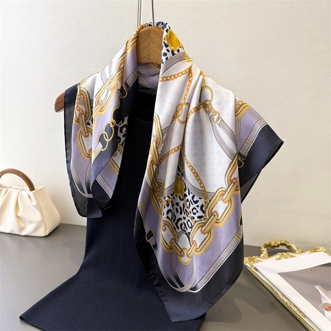 Elegant Square Faux Satin Scarf Polyester Chain Leopard Print Headscarf For Women Neck Wrap Retro Fashion