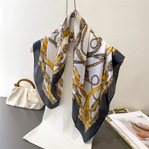 Women Retro Equestrian Chain Print Square Scarf Satin Feeling Faux Satin Headscarf Shawl Elegant Vintage Accessory