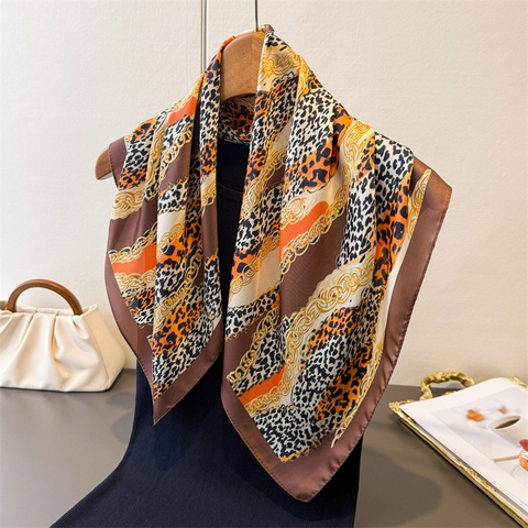 Square Scarf Elegant Leopard Print Gold Chain Pattern Imitation Satin Headband Neck Wrap Retro Fashion For Women