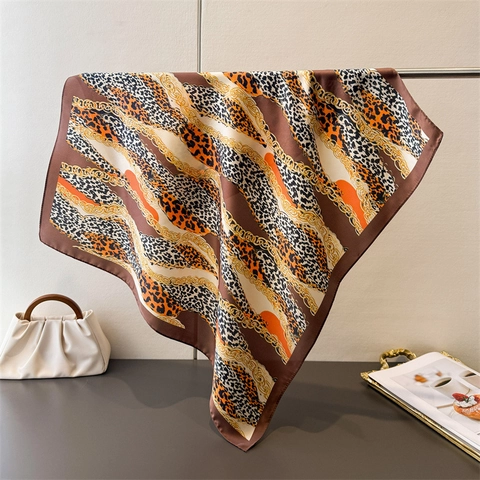 Square Scarf Elegant Leopard Print Gold Chain Pattern Imitation Satin Headband Neck Wrap Retro Fashion For Women