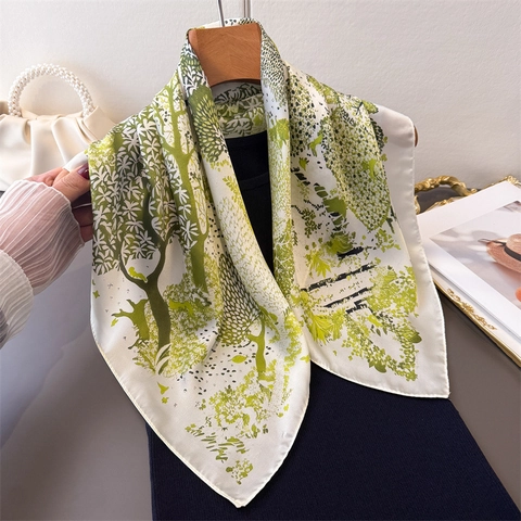 Women Square Scarf Faux Satin Satin Neck Bandana Forest Deer Printed Headscarf Elegant Lightweight Sun Protection Fashion Accessory