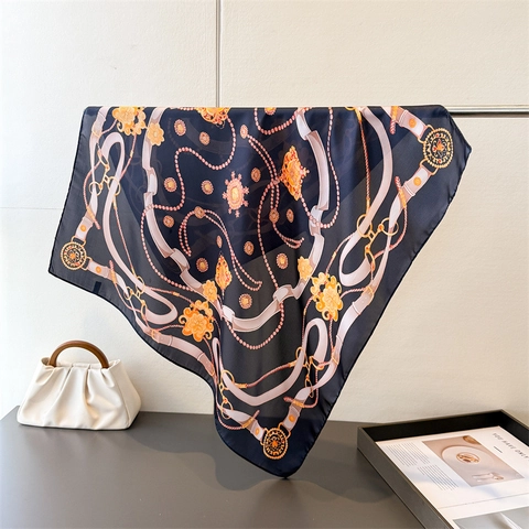 Foulard Carré Femme Imprimé Chaîne Rétro Sensation Satin Satin Motif Mors Élégant Écharpe De Tête Légère Pour Dame